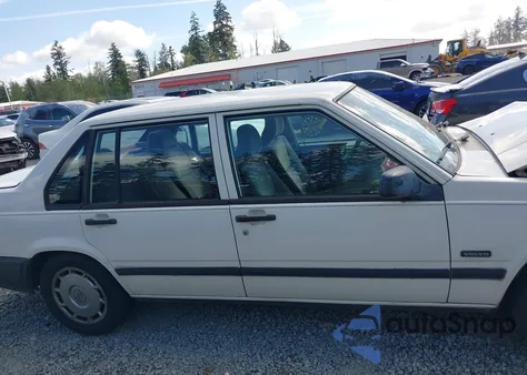 YV1JS883XR3145743